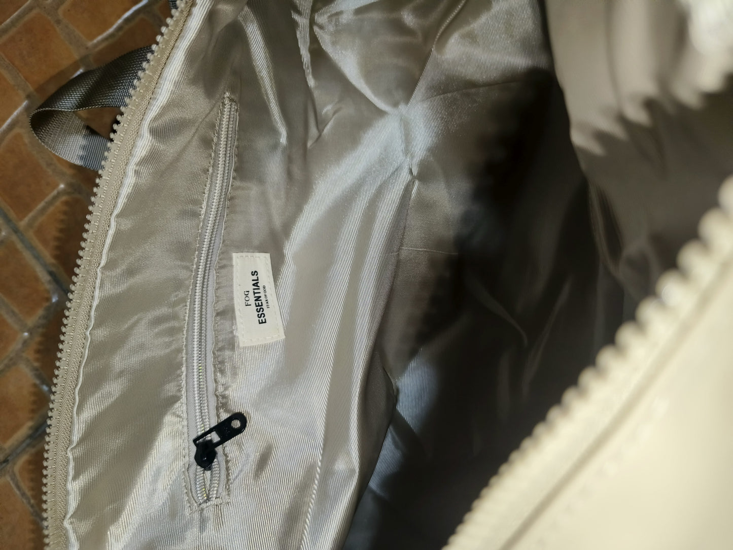 Essentials Duffel Bag Khaki